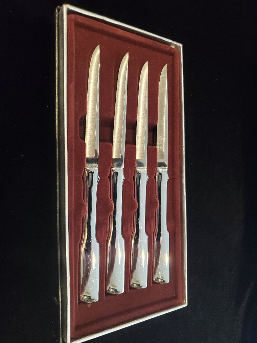 CARVEL HALL Stainless Steel STEAK Knives Vintage Set of 4 In Box Made in USA